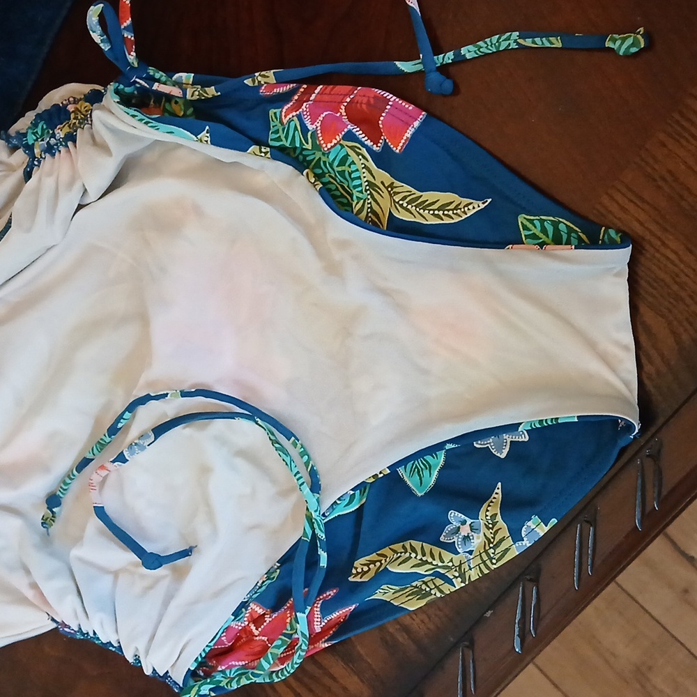 Women's Atlantic Tropical Floral Blue One-piece Swimsuit. Size M - Picture 17 of 17